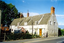 Ancient cottages in Spalding Road