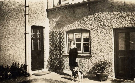 Mabel Mary Bryan and pet dog