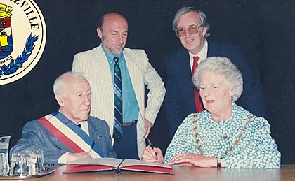 The 1989 signing