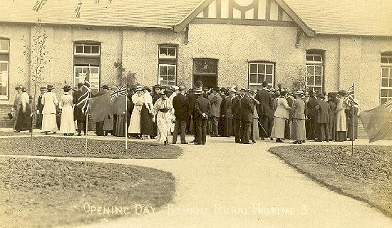 Hospital opening in 1915