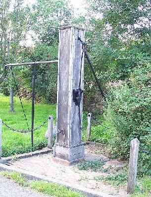 Village pump at Castle Bytham