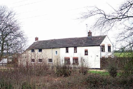 The cottages in Manor Lane