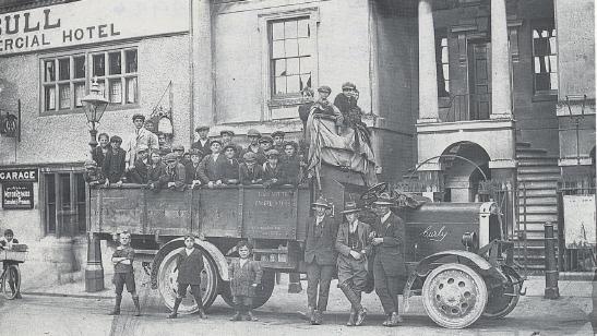 Flax pullers in 1920