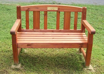 Memorial seat