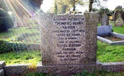 Tombstone of the Rev Thomas Parker