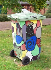 Decorated wheelie bin